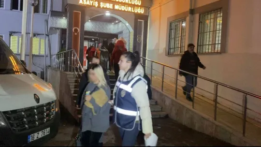 Kadınlara zorla fuhuş yaptıran çete çökertildi