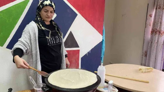 Kadınların elinden kışlık ürünler ve gözlemeler