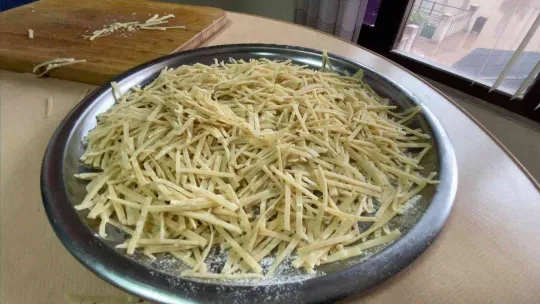 Kadınların elinden kışlık ürünler ve gözlemeler