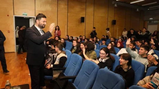 Kağıthane Belediyesi ilçedeki tüm gençleri afetlere karşı eğitiyor