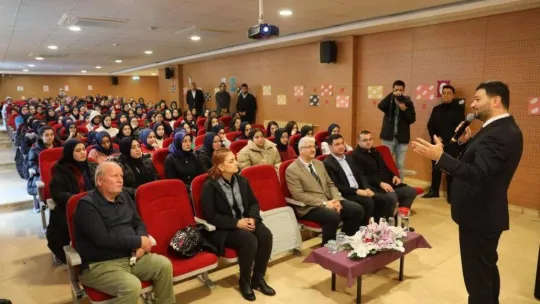 Kağıthane Belediyesi ilçedeki tüm gençleri afetlere karşı eğitiyor