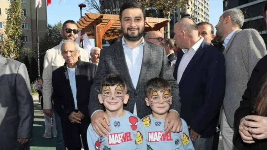 Kağıthane'de 'Halay Sokak Parkı' açıldı