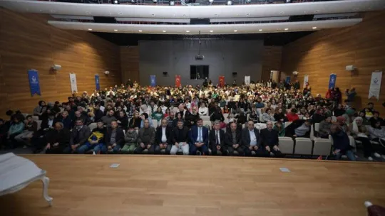 Kahramankazan'da tiyatro oyununa büyük ilgi