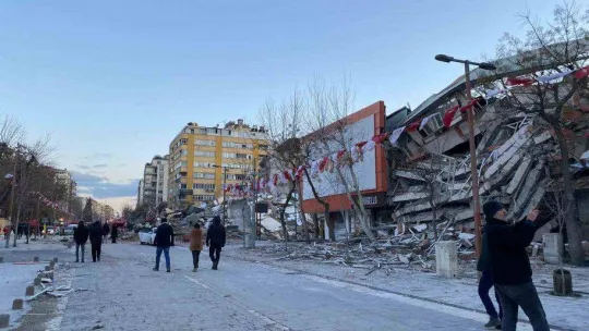 Kahramanmaraş'ta Trabzon Bulvarı yerle bir oldu
