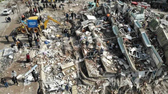 Kahramanmaraş'ta umutlu bekleyiş devam ediyor