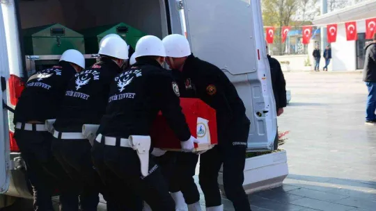 Kalbine yenik düşen polis memuru, son yolculuğuna uğurlandı