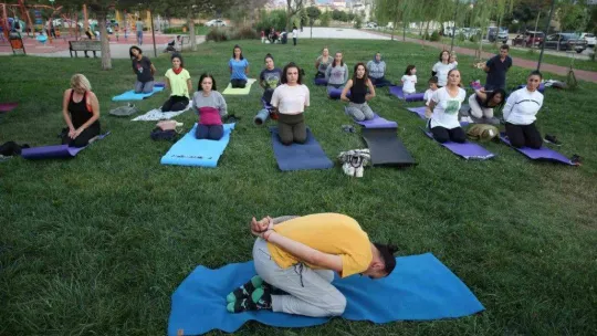 Kalp yogasıyla kalp sağlığına dikkat çektiler