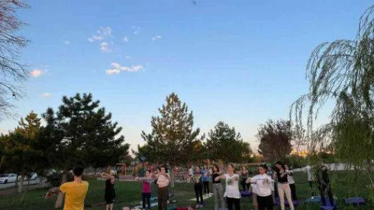 Kalp yogasıyla kalp sağlığına dikkat çektiler