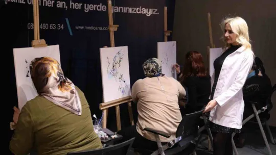 Kanser hastaları sanat ile hayata tutunuyor