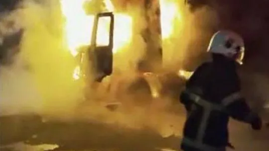 Kapıkule Sınır Kapısı'nda bekleyen tır alev topuna döndü