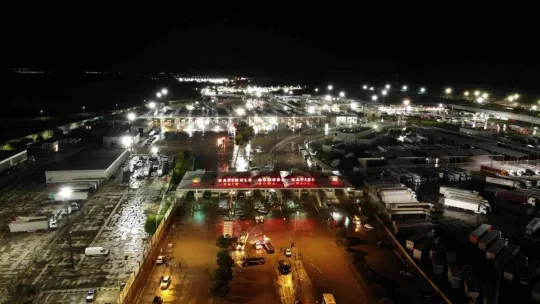 Kapıkule Sınır Kapısında vatandaşlar araçlarıyla mahsur kaldı