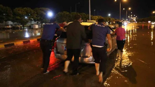 Kapıkule Sınır Kapısında vatandaşlar araçlarıyla mahsur kaldı