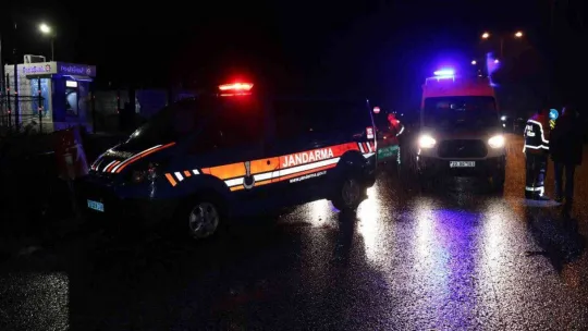 Kapıkule yolunda otomobil tır ile çarpıştı: 5 yaralı