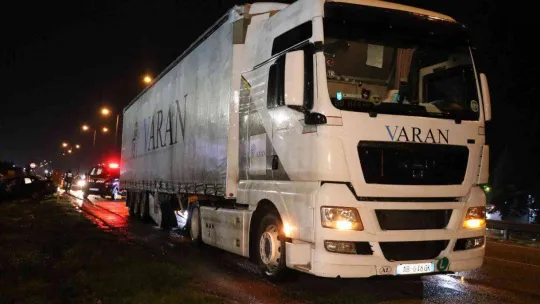 Kapıkule yolunda otomobil tır ile çarpıştı: 5 yaralı