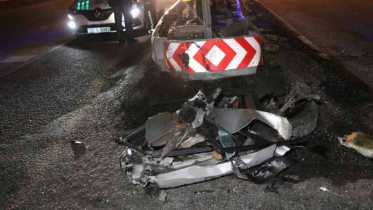 Kapıkule yolunda tır ile çarpışan otomobil hurdaya döndü: 1 yaralı