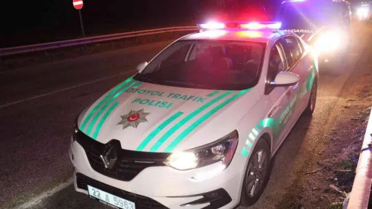 Kapıkule yolunda tır ile çarpışan otomobil hurdaya döndü: 1 yaralı