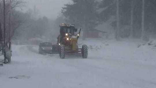 Kar yağışı nedeniyle Kazdağları'nda ulaşım güçlükle sağlanıyor