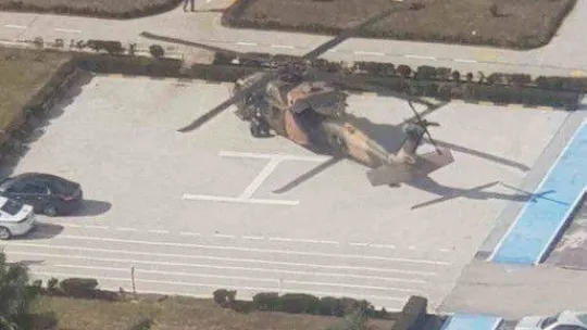 Kara Kuvvetlerine ait helikopterler deprem bölgesinde