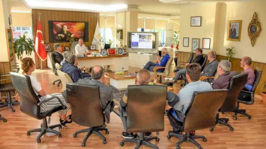 Karacabey'de balıkçı barınağı çalışmaları masaya yatırıldı