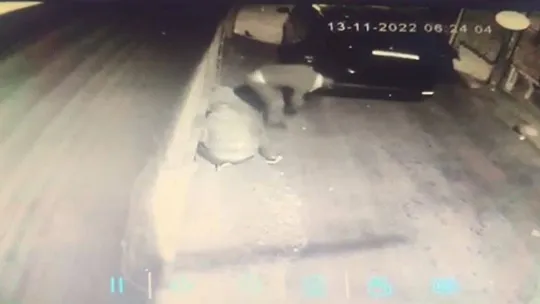 Karaköy esnafının korkulu rüyası haline gelen 'Maskeli Beşler' iş başında