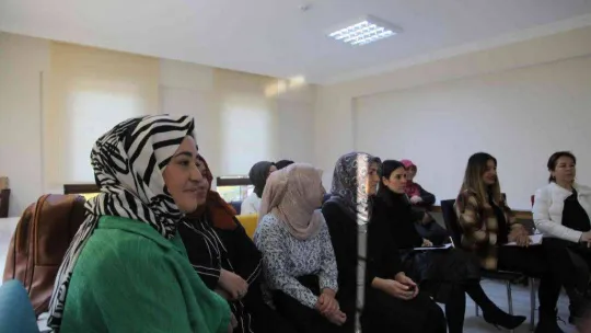 Kardeşler arası iletişimi güçlendirmenin yollarını öğrendiler