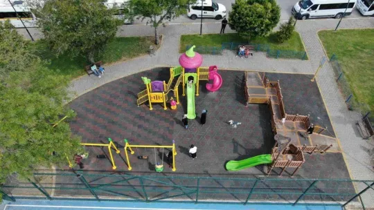 Karesi Belediyesi'nden yeni park ve spor sahaları