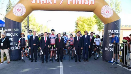 Karesi Cumhuriyet kupası bisiklet yarışları yapıldı