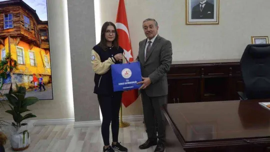 Karesi'de başarılı öğrenciler ödüllendirildi