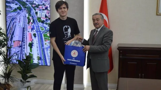 Karesi'de başarılı öğrenciler ödüllendirildi