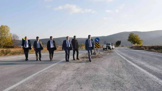 Karesi'de Naipli ve Kocaavşar'a beton yol