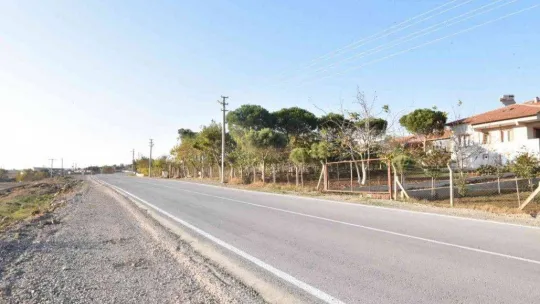 Karesi'de Naipli ve Kocaavşar'a beton yol