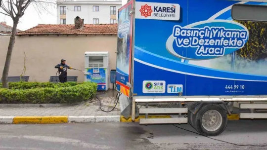 Karesi'de temizlik çalışmaları sürüyor