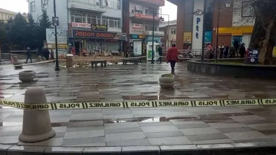 Karısının peşinden Ankara'dan Sakarya'ya geldi, silahla vurularak öldürüldü