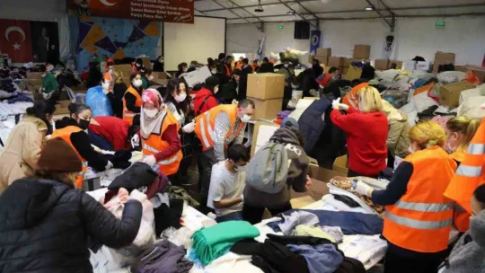 Kartal Belediyesi deprem bölgesi için yardım seferberliği başlattı