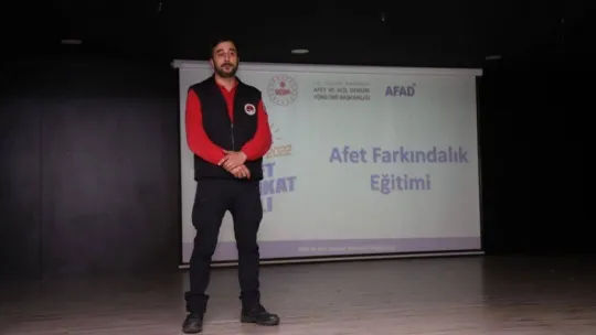 Kartal Belediyesi'nden afet gönüllülerine eğitim