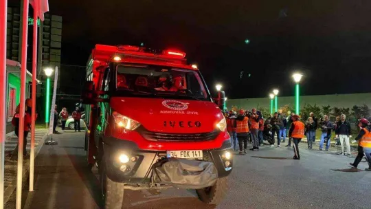 Kartal'da afet tatbikatı gerçeğini aratmadı