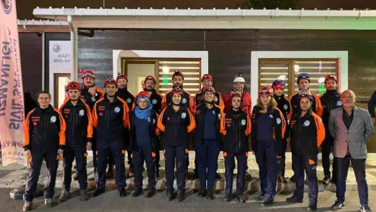 Kartal'da afet tatbikatı gerçeğini aratmadı