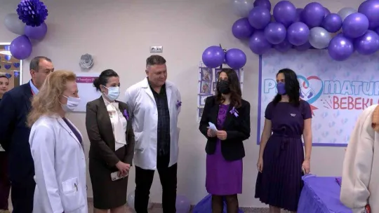 Kartal'da Dünya Prematüre Günü bebekler ve aileleriyle kutlandı