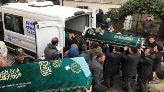 Kartal'da evlerinde ölü bulunan anne ve iki kızı toprağa verildi