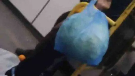 Kartal'da iki yaşlı adam otobüste yumruk yumruğa birbirine girdi