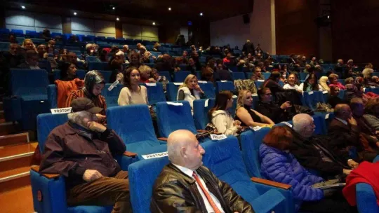 Kartallı vatandaşlara 'En İyi Narkotik Polisi Anne' eğitimi