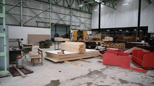 Kartepe Belediyesi'nin ek hizmet binasında 5 müdürlük hizmet verecek