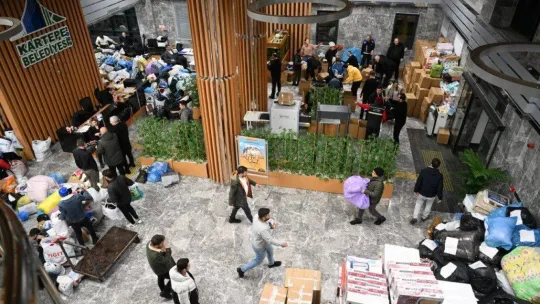 Kartepe depremzedeler için tek yürek oldu