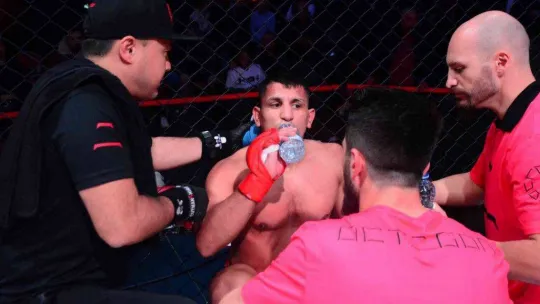 Karton toplayıcılığından dünya şampiyonluğuna uzanan başarı hikayesi