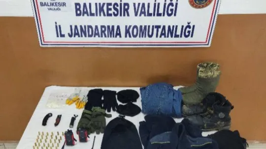 Kasa hırsızları jandarmadan kaçamadı