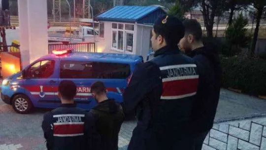 Kasa hırsızları jandarmadan kaçamadı