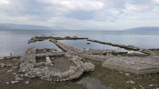 Kasım ayının ortasında gölde yüzdüler