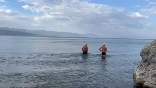 Kasım ayının ortasında gölde yüzdüler