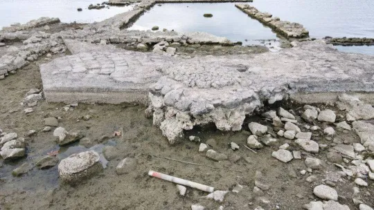 Kasım ayının ortasında gölde yüzdüler