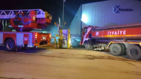 Kauçuk fabrikasında çıkan yangın söndürüldü